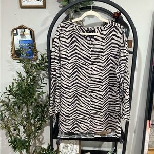 Tahari Black and White Zebra Print Button Down Shirt plus size 1x 100% Linen